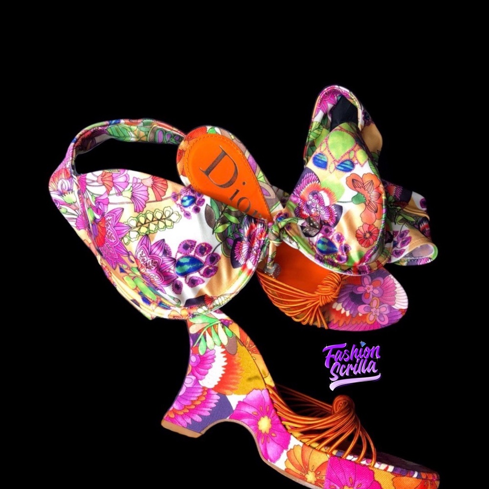 Dior John Galliano 2000s Limited Edition Hawaii Floral Gambler Dice Bikini Top - Picture 10 of 17
